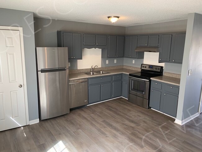 Building Photo - 422 Cassville Rd Unit B Rental