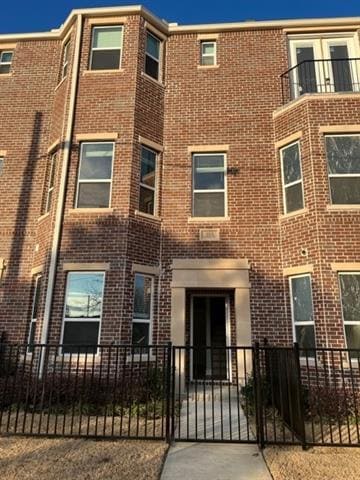 Building Photo - 313 N Mill St