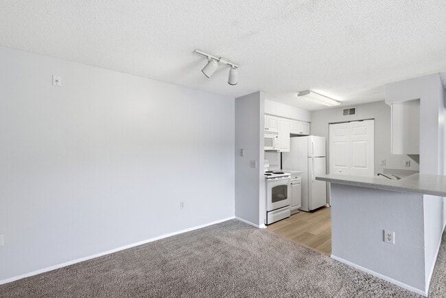 Photo - 1229 Bermuda Lakes Ln