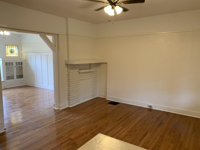 Photo - 1653 Chislett St