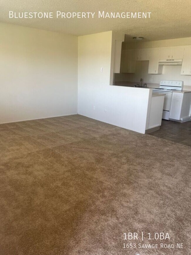 Photo - 1653 Savage Rd NE