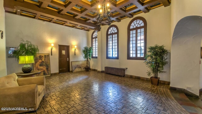 400 Deal Lake Dr Unit 8F