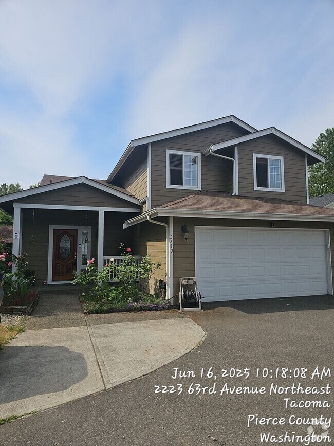 Building Photo - NETacoma - Large 3 bedroom 2.5 bathroom wi... Rental