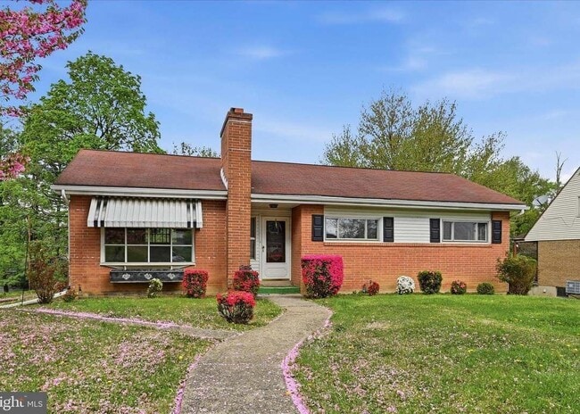 Photo - 904 Crestview Ave