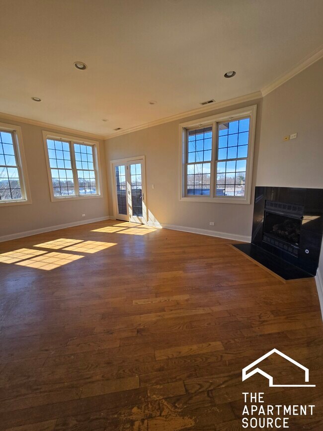 Photo - 2338 W Morse Ave Unidad 2