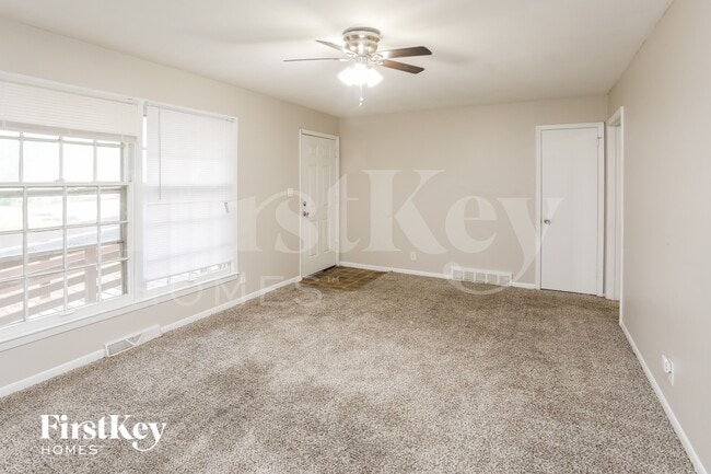 Photo - 6900 E 85th Terrace