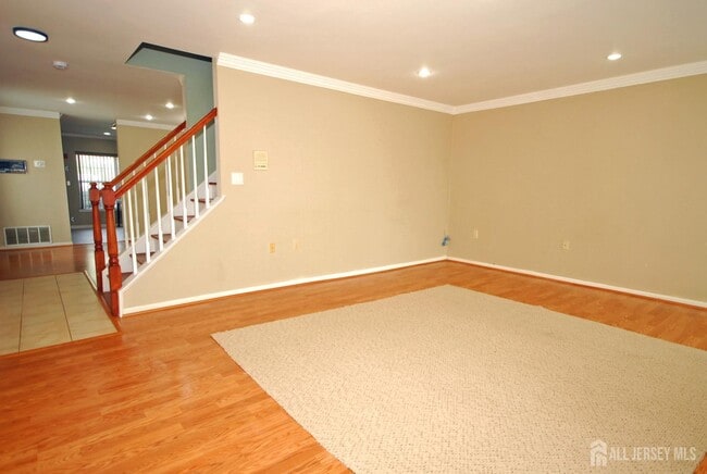 Photo - 96 Brewster Cir
