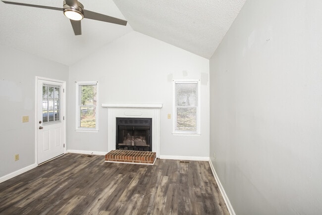 Photo - 148 Pear Tree Cir