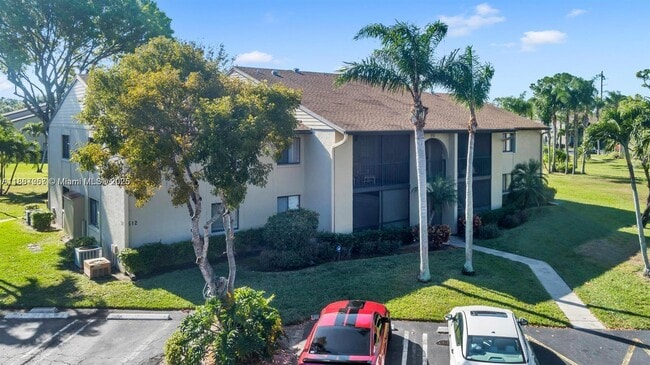 Building Photo - 512 Shady Pine Way Unit D2