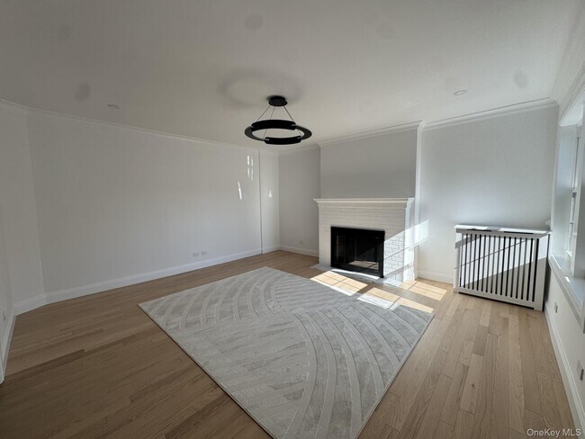 Building Photo - 85 N Broadway Unit 3I