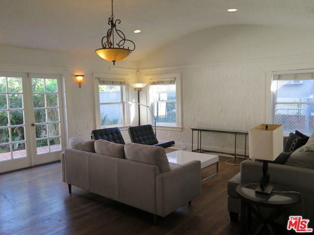 Photo - 1444 Yale St