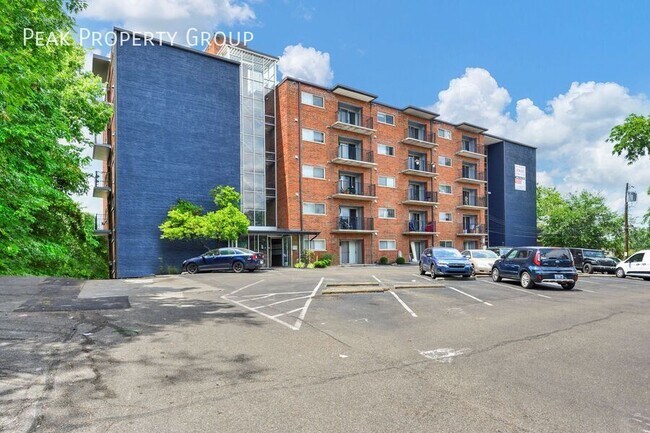 Building Photo - 2971 Deckebach Ave Unit Deckhaus 1Bdrm Rental