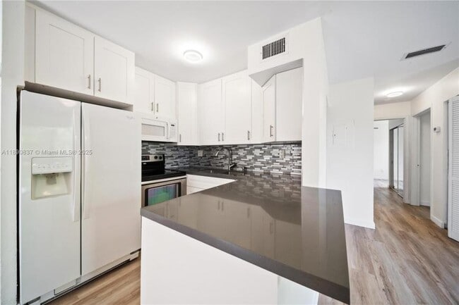 Photo - 2 bedroom in Miami Gardens FL 33169