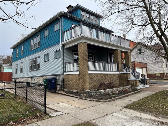 Photo - 230 Pennsylvania St