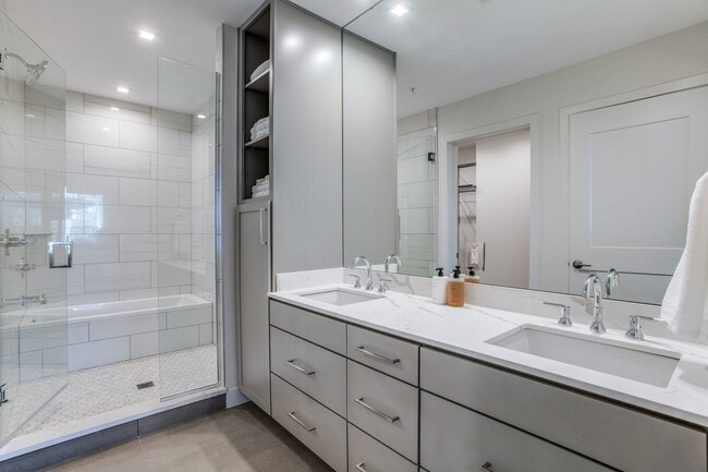 Photo - 315 S Cesar Chavez Blvd