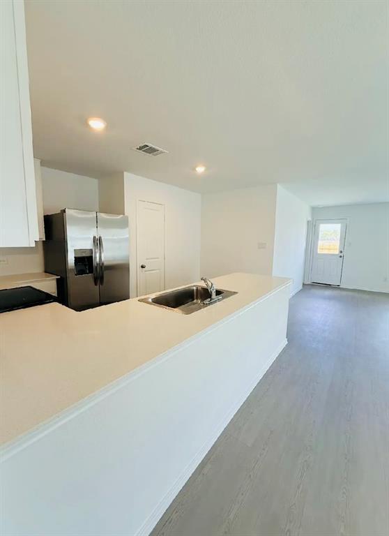 Photo - 308 Heritage Grvs Rd