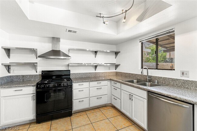 Photo - 5246 Lisagayle Ct Unidad 111