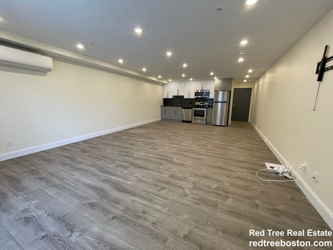 Photo - 1028a Commonwealth Ave Unit 205