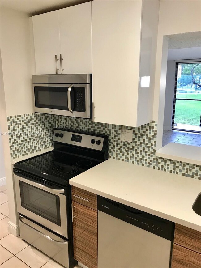 Photo - 8015 SW 107th Ave Unit 120