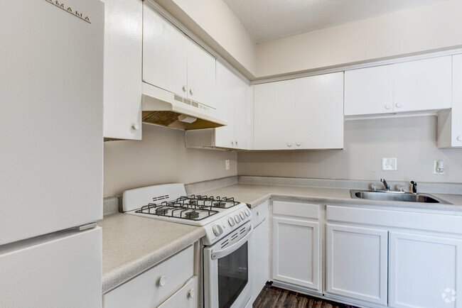 Kitchen - Cherry Creek -FREE month! Rental