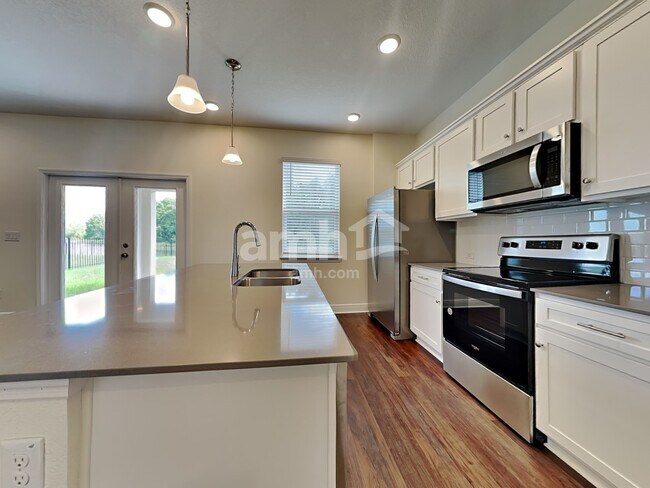 Photo - 27257 St Andrews Ave