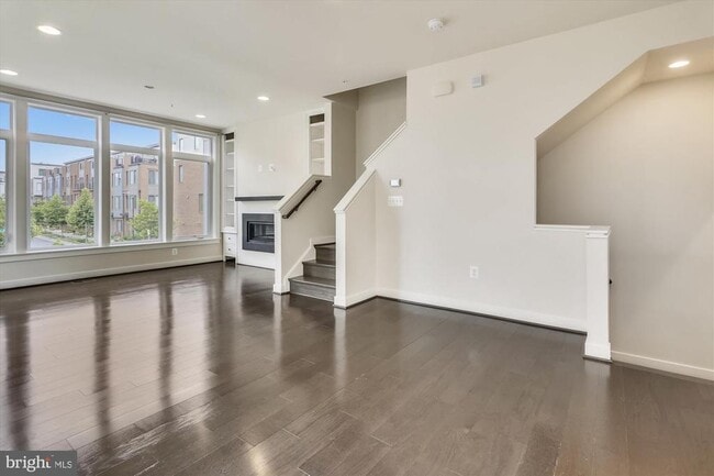 Photo - 8060 Red Hook St