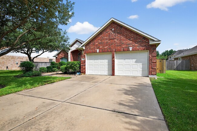 2223 Fern Mist Ln