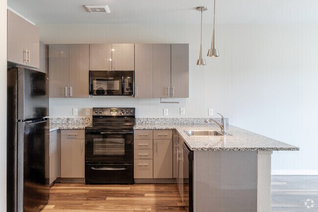 2BR, 2BA - 1,078SF