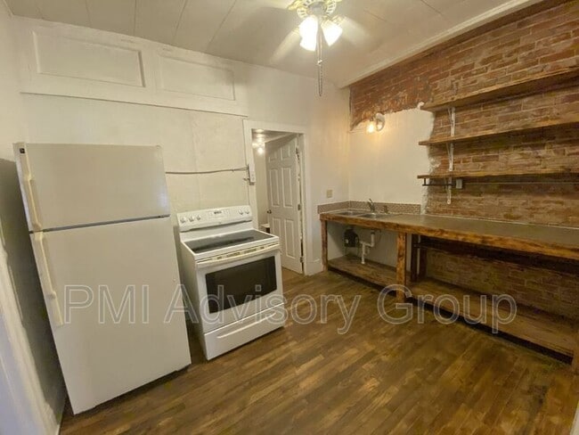 Photo - 524 Market St