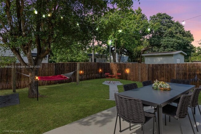 Photo - 919 NW 49th St