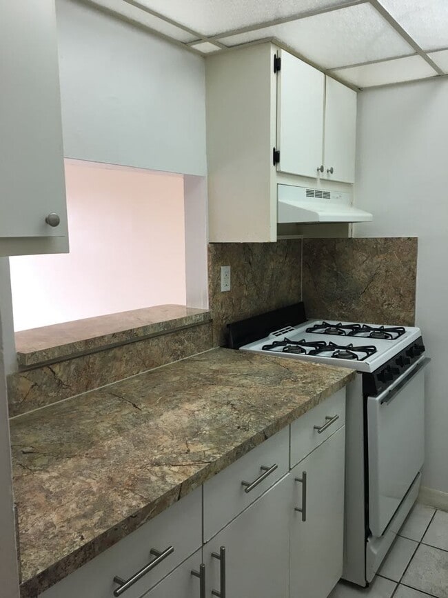 Photo - Westland Apartments