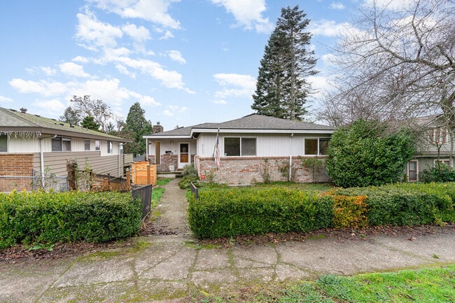 Photo - 6525 39th Ave SW