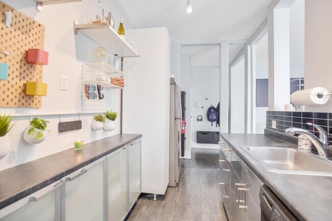 Photo - 148 37th St Unidad D1