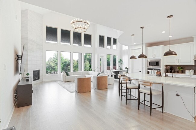 Photo - 312 Palatino Bend