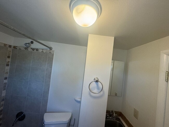 Photo - y80916 Unit 2