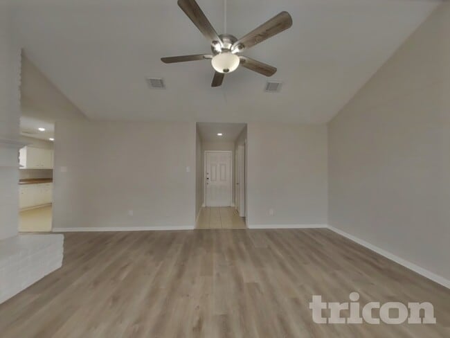 Photo - 14218 Overbrook Ln