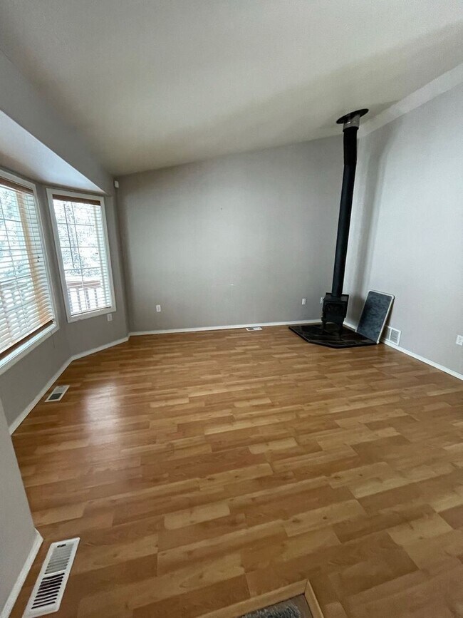 Photo - APPLY NOW, AND GET A $900 DISCOUNT ON YOUR...