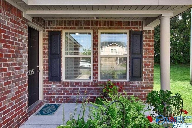 Photo - 225 Bermuda Lakes Dr