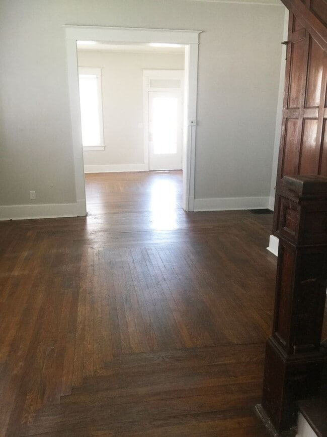 Photo - 1213-1215 Elizabeth Street Unit 1213