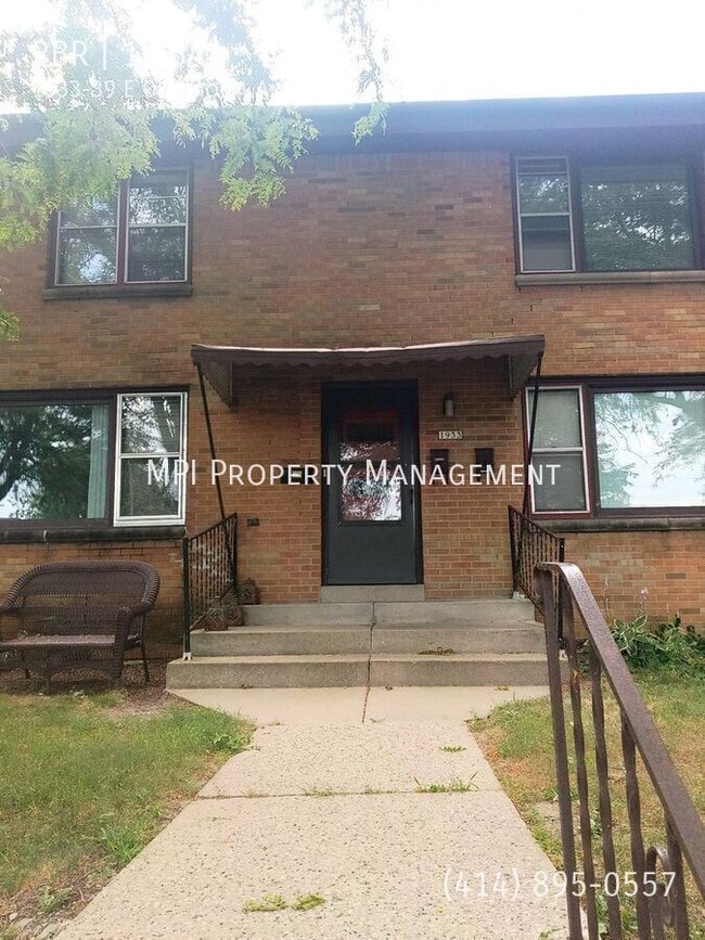 Building Photo - 1933 E Oklahoma Ave Unit 3