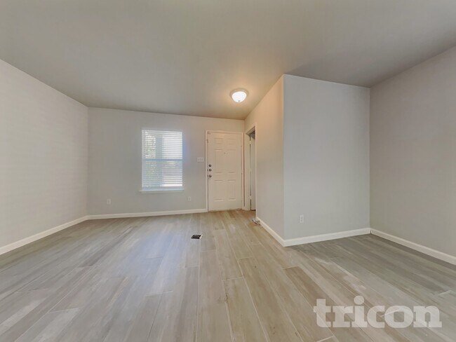 Photo - 268 Ariel Ln