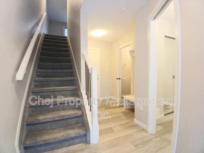 Photo - 1244 Aster Blvd