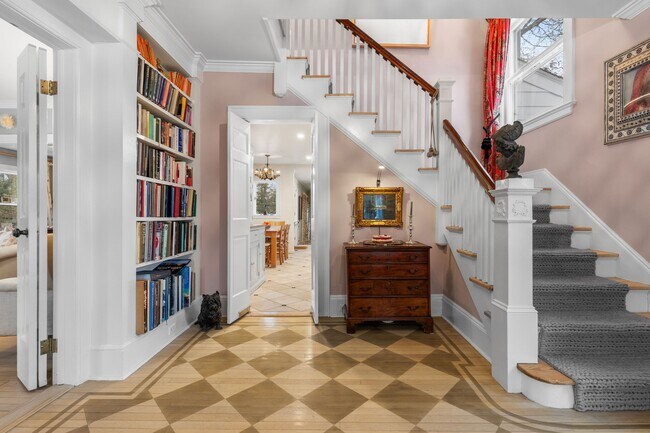 Photo - 13 Lockwood Ave