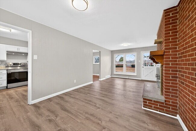 Photo - 9475 Yorktown Dr