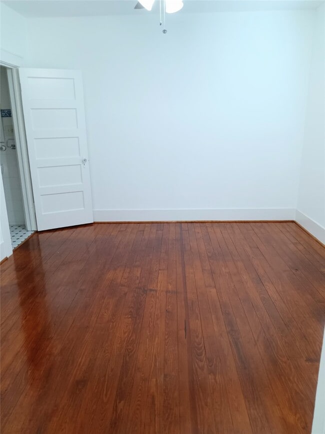 Photo - 2924 Avenue P 1/2