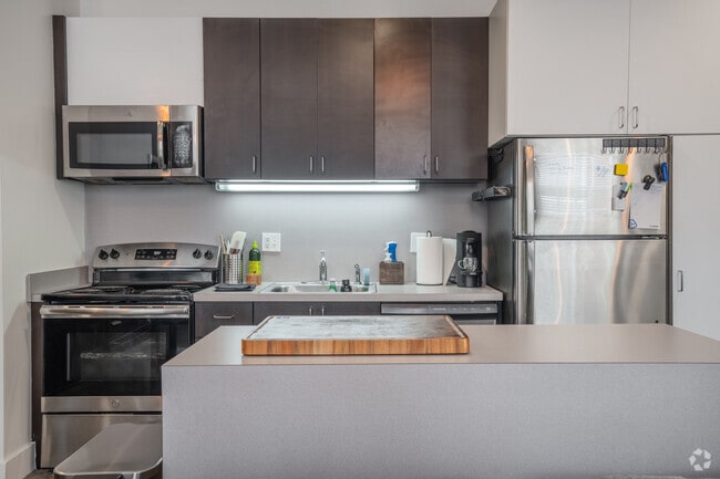 2BR, 1BA - 1,100SF - Kitchen