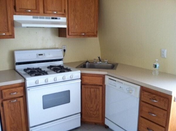 Photo - 135 Galen St Unit 3