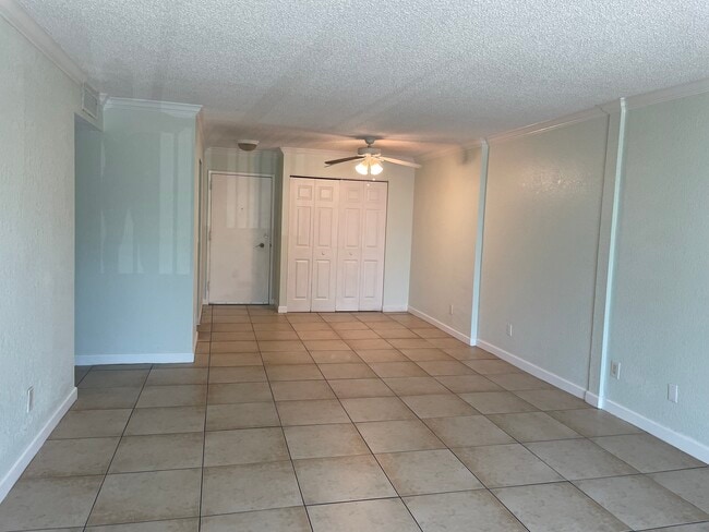 Photo - 2630 Coconut Bay Ln Unit Sarasota Palms