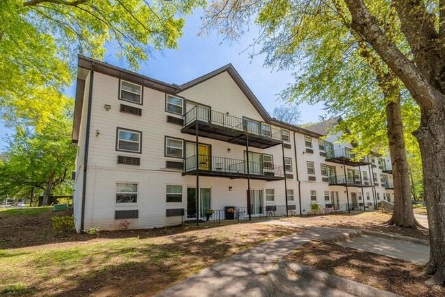 Building Photo - SPRING MOVE-IN SPECIAL - Reduced Rates on ALL Floorplans + Apply & Receive Approval by 02/28/26 e...