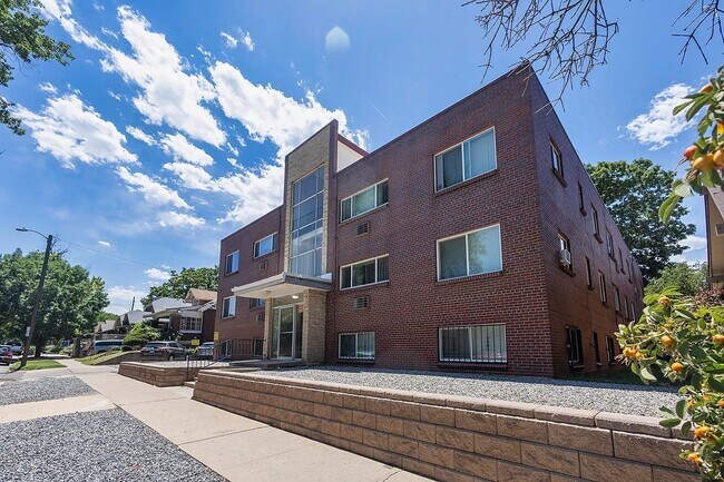 1443 Monroe